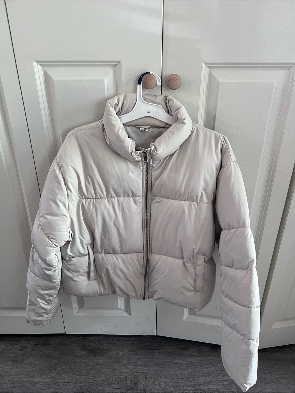 Double Zero Light Cream Puffer Jacket